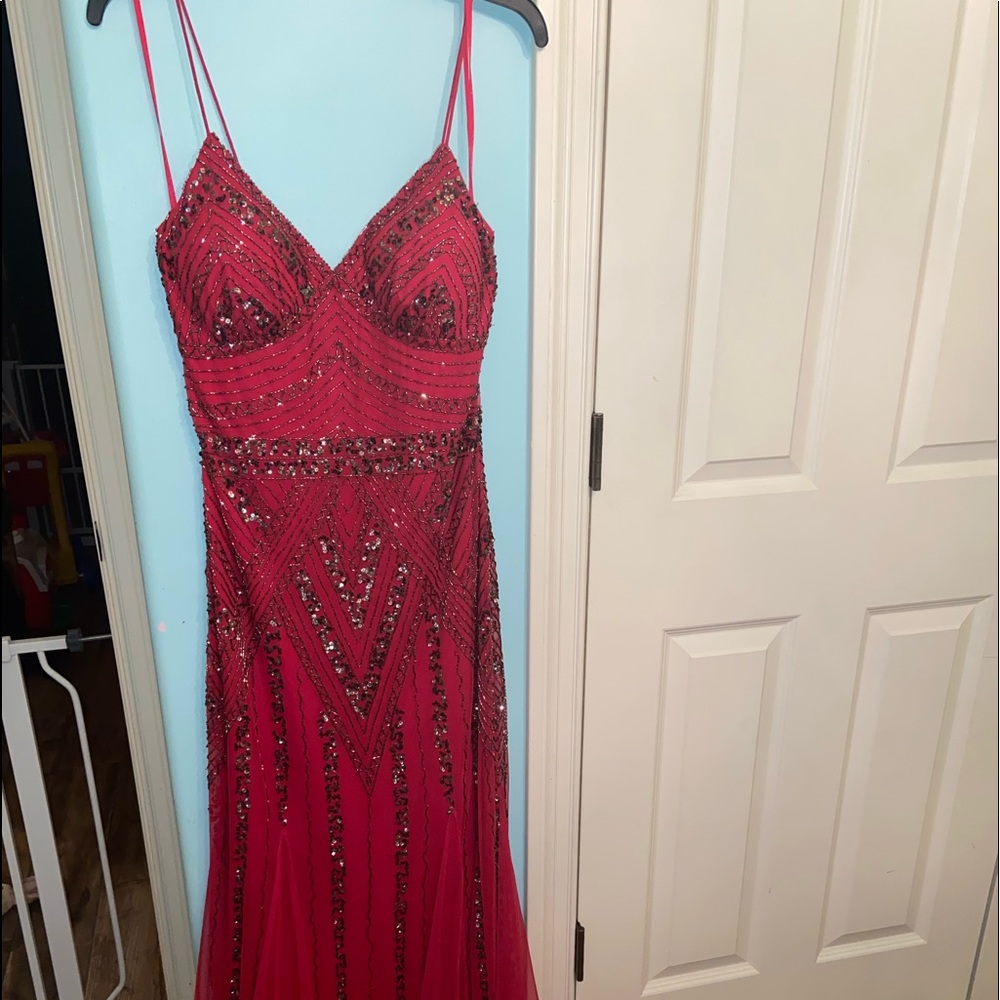 Women’s size 8 red sequin prom dress